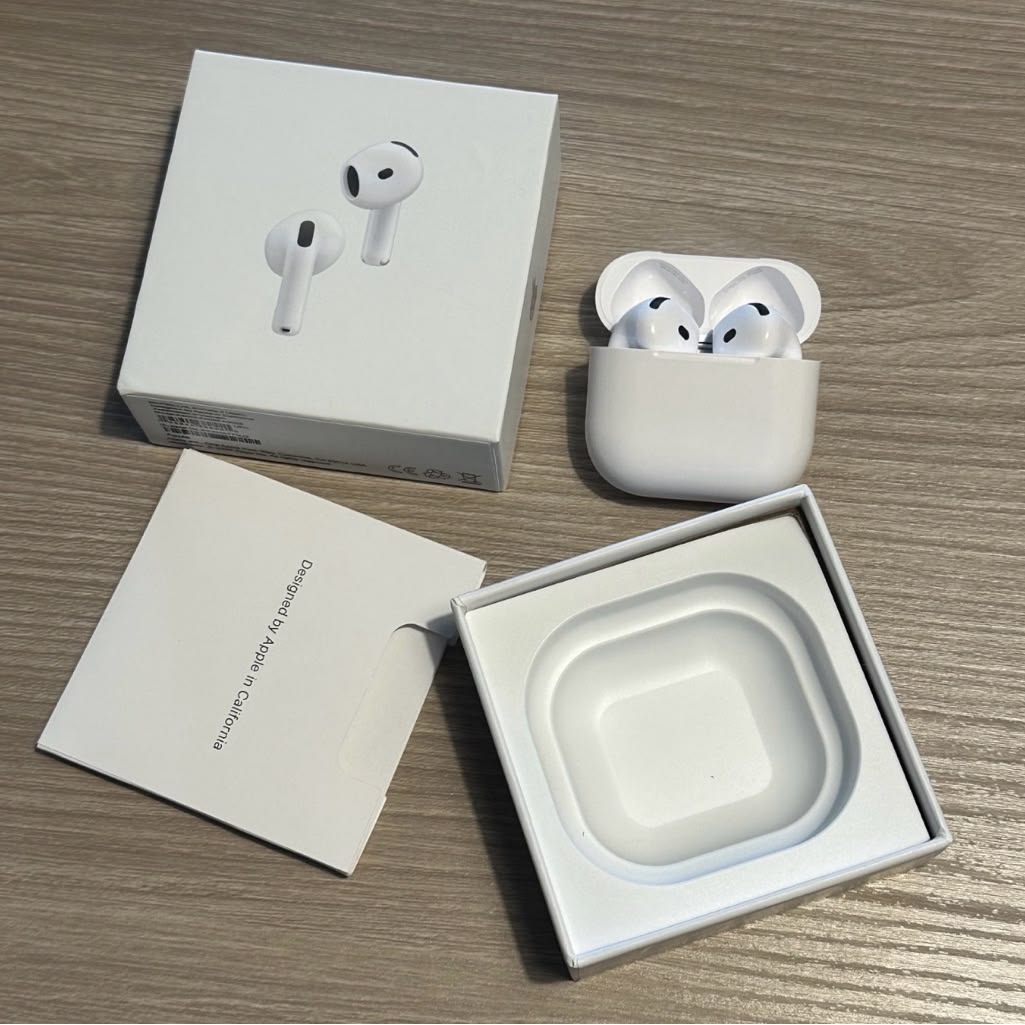 Apple AirPods 4