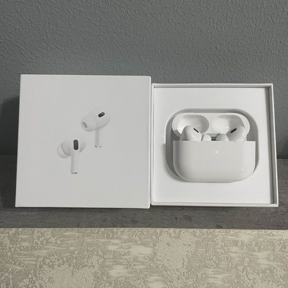 Apple AirPods 4